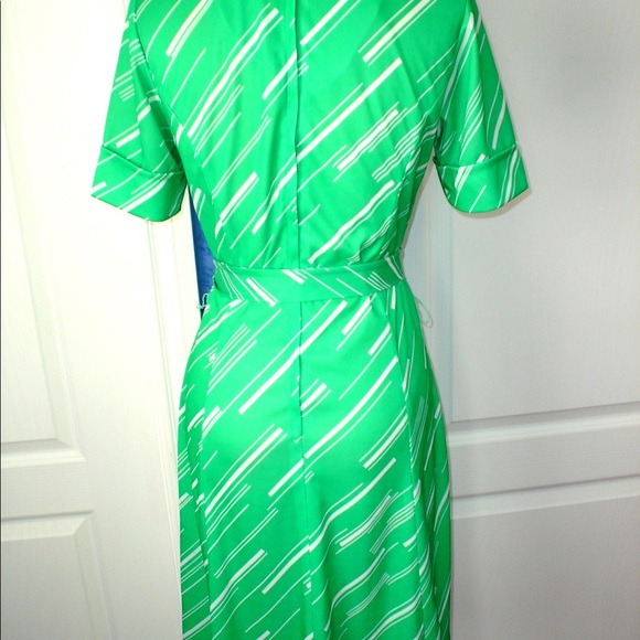 Vintage 1970s GREEN Graphic Print Jersey Dress - Picture 5 of 15